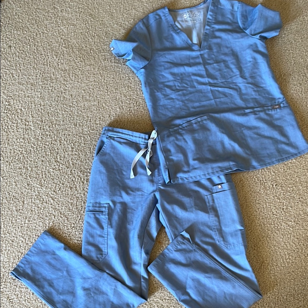 Rare light heather blue figs Scrub Set